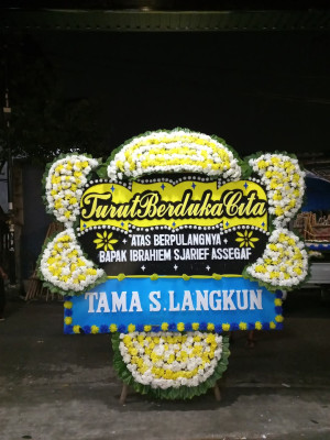 Papan Bunga Duka di Muruk Rian